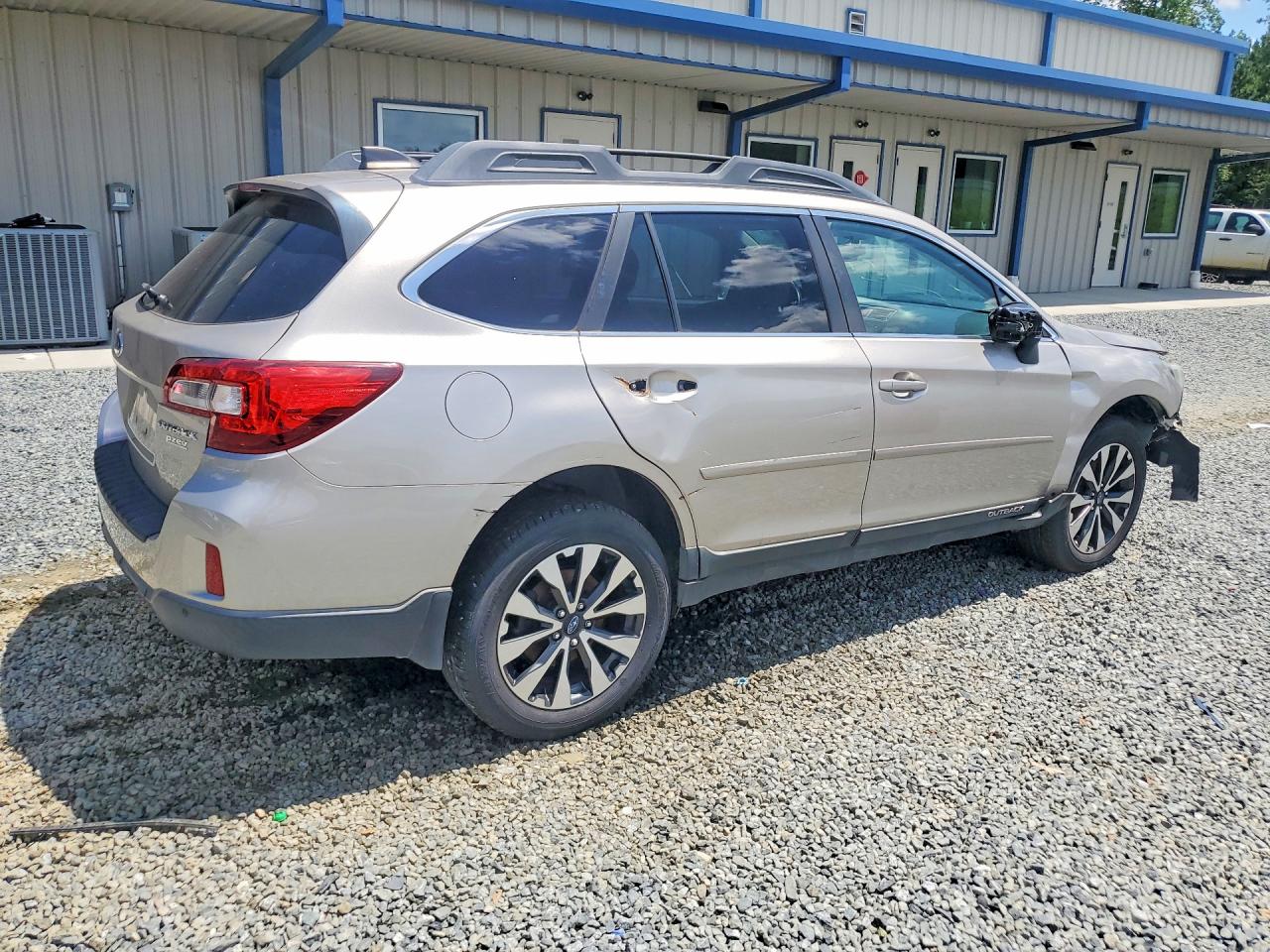 4S4BSANC1H3383142 · 2017 SUBARU OUTBACK · 3/13