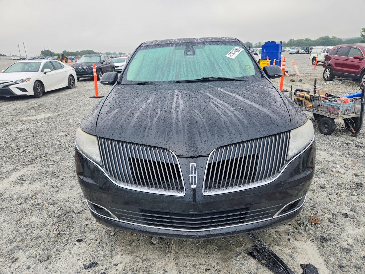 2LMHJ5AT7DBL56374 · 2013 LINCOLN MKT · 5/13