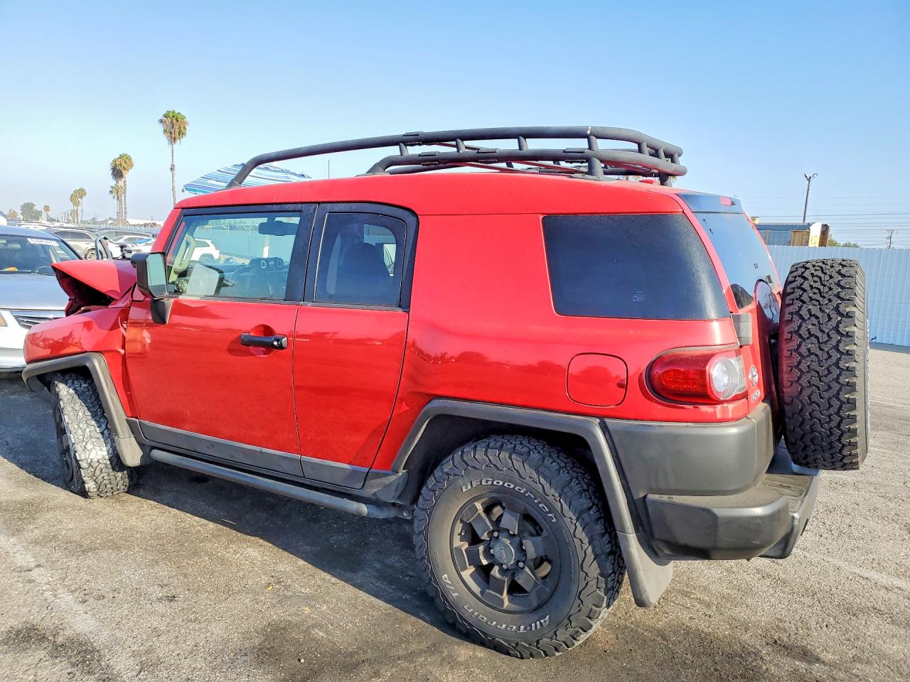 JTEBU4BF1CK131562 · 2012 TOYOTA FJ CRUISER · 2/12