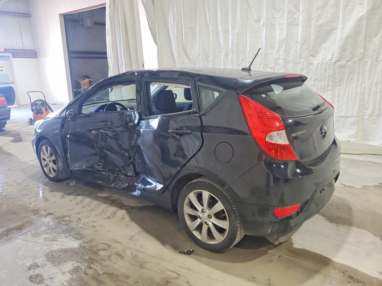 KMHCU5AE4CU025243 · 2012 HYUNDAI ACCENT · 2/12