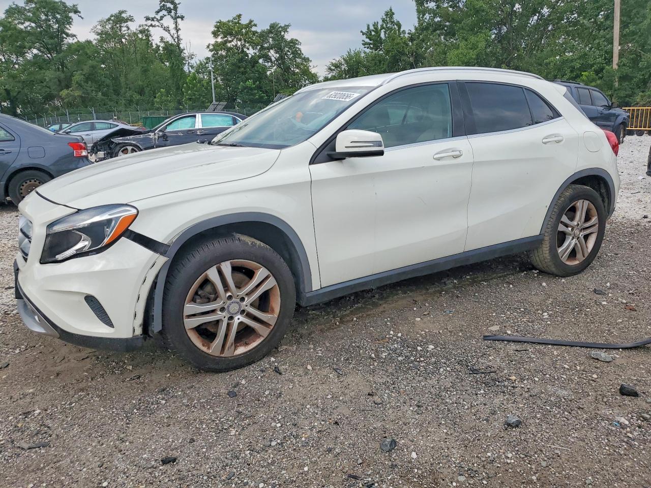 WDCTG4EB0FJ175002 · 2015 MERCEDES-BENZ GLA