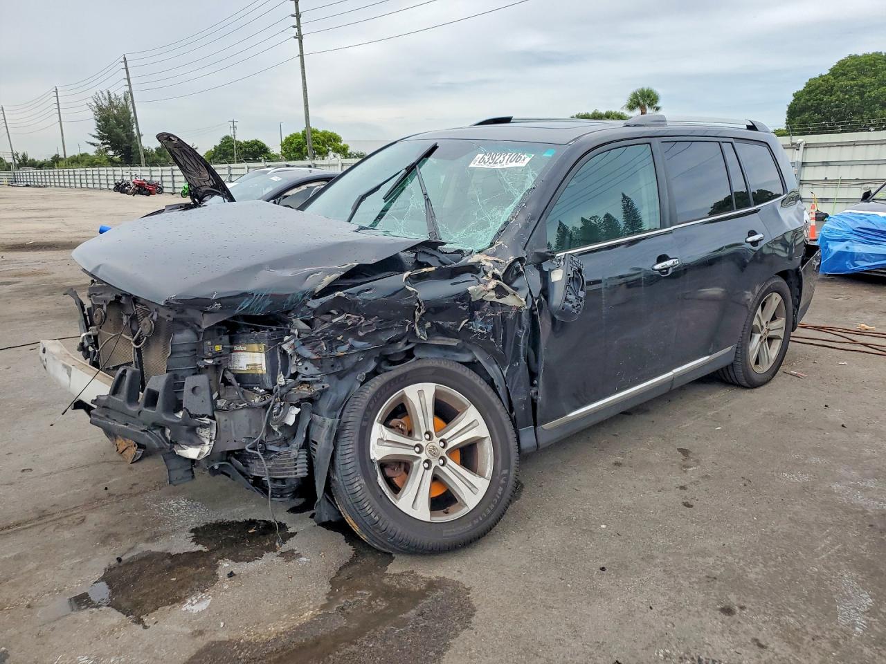 5TDYK3EH6BS026342 · 2011 TOYOTA HIGHLANDER
