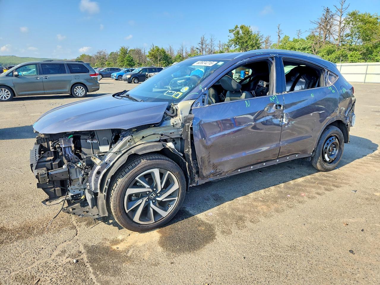 3CZRU6H18LM738037 · 2020 HONDA HR-V