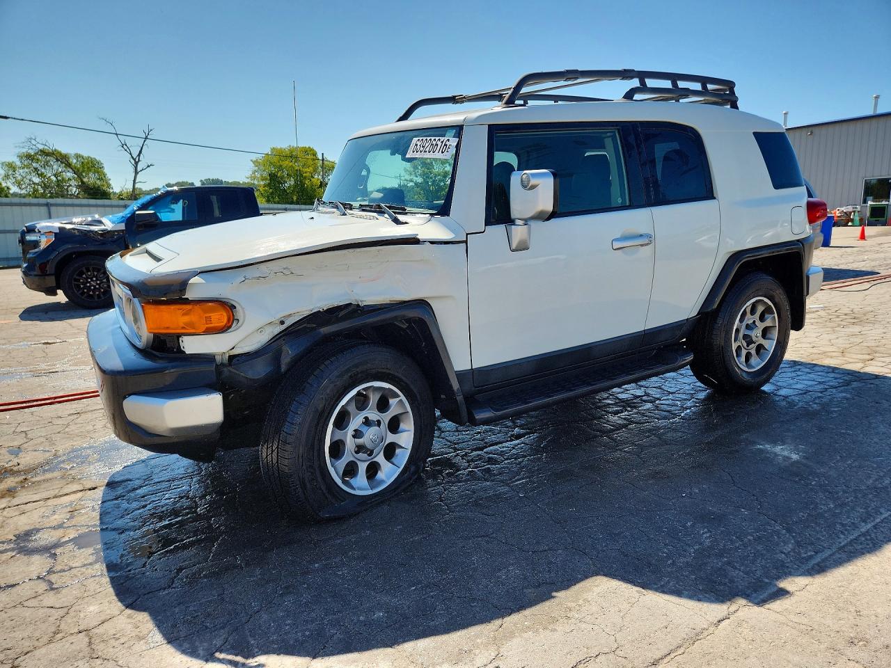 JTEBU4BF8CK136189 · 2012 TOYOTA FJ CRUISER