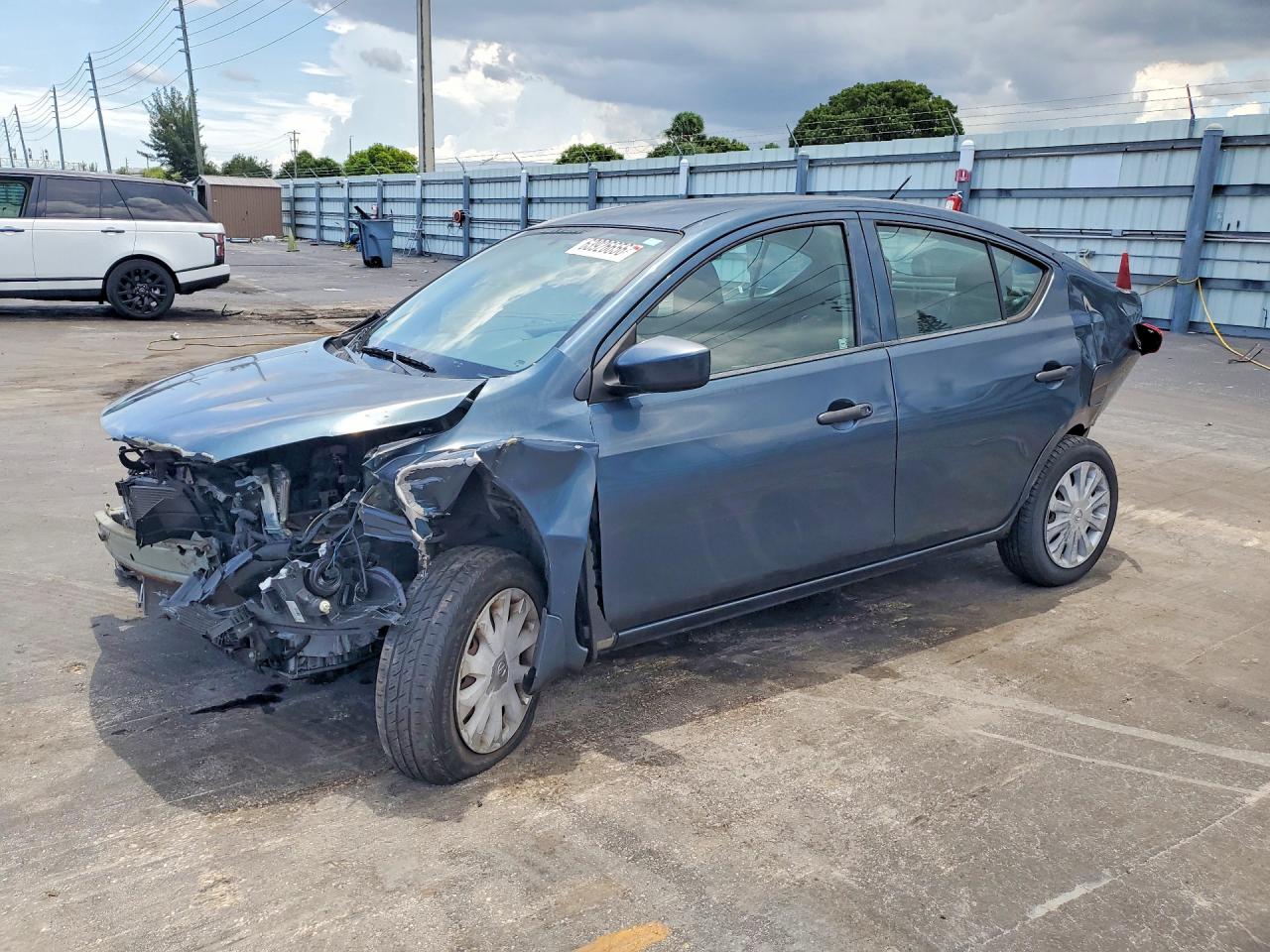 3N1CN7AP4GL878484 · 2016 NISSAN VERSA