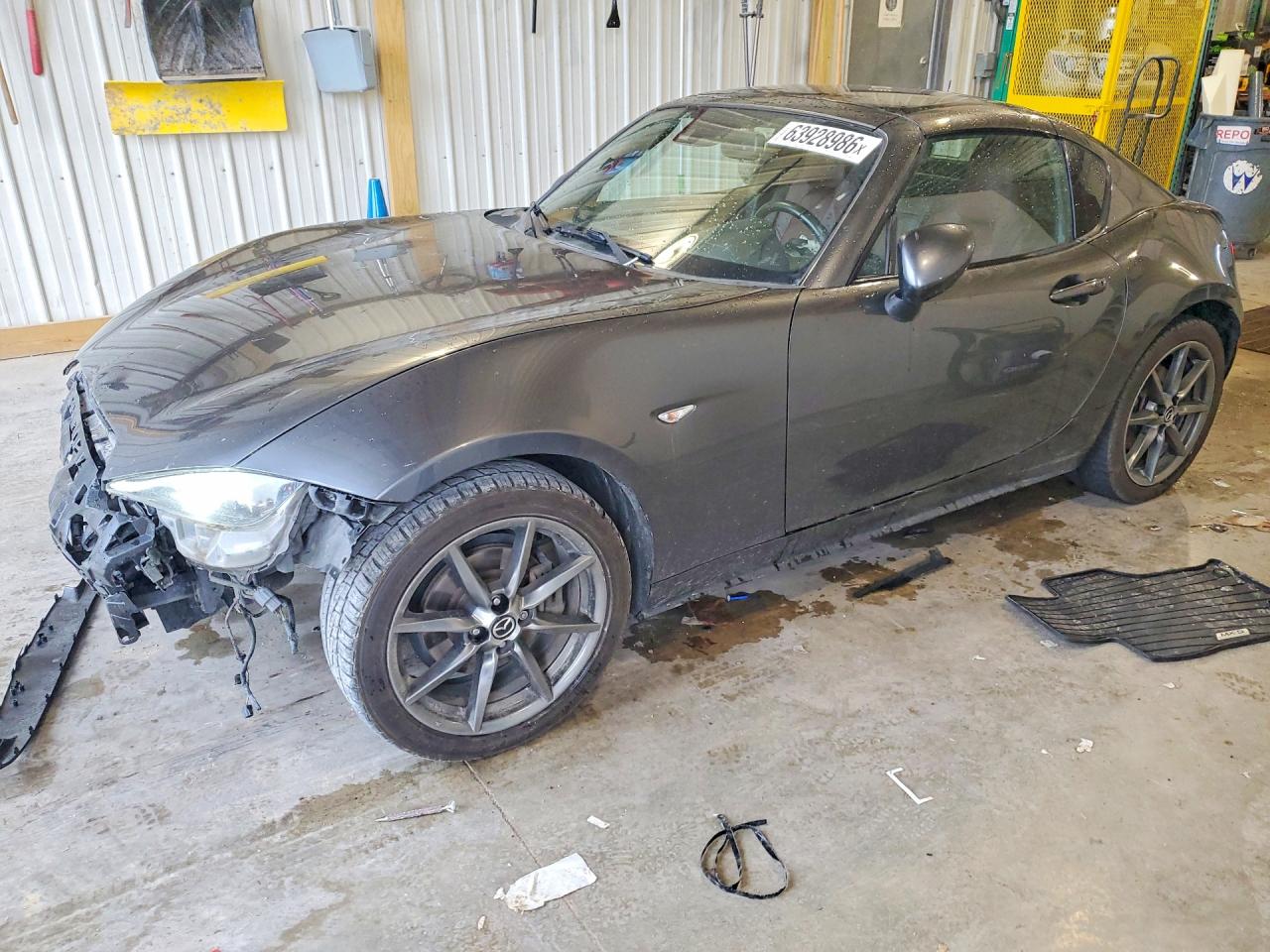 JM1NDAM73H0100984 · 2017 MAZDA MX-5 MIATA