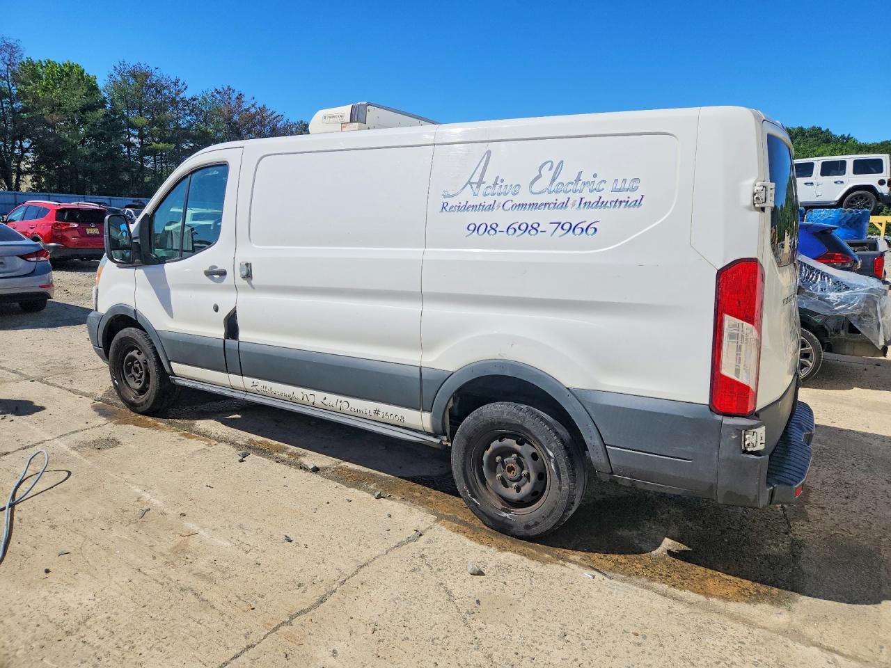 1FTYR1ZM1HKA64083 · 2017 FORD TRANSIT · 2/13