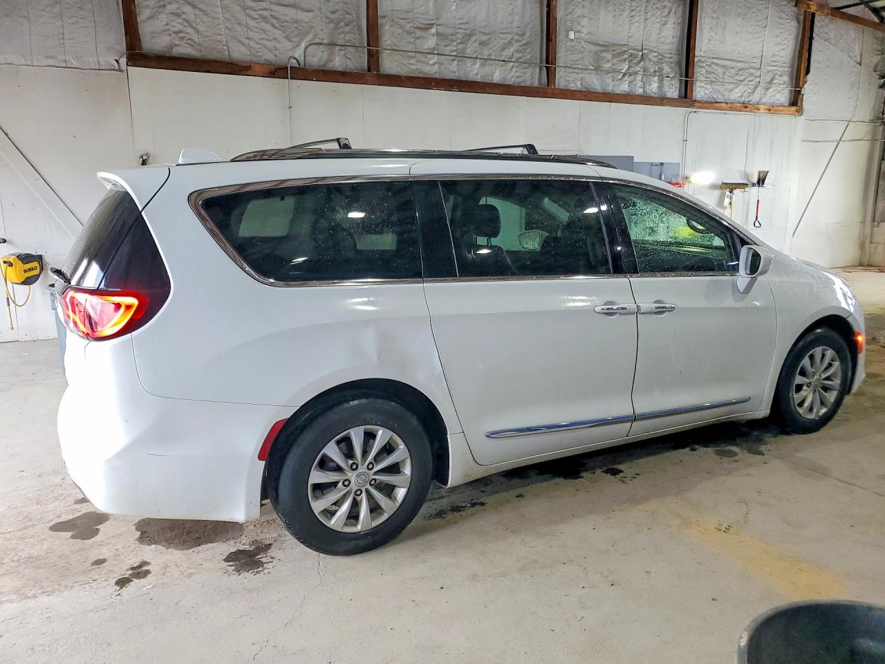 2C4RC1BG8KR539733 · 2019 CHRYSLER PACIFICA · 3/12