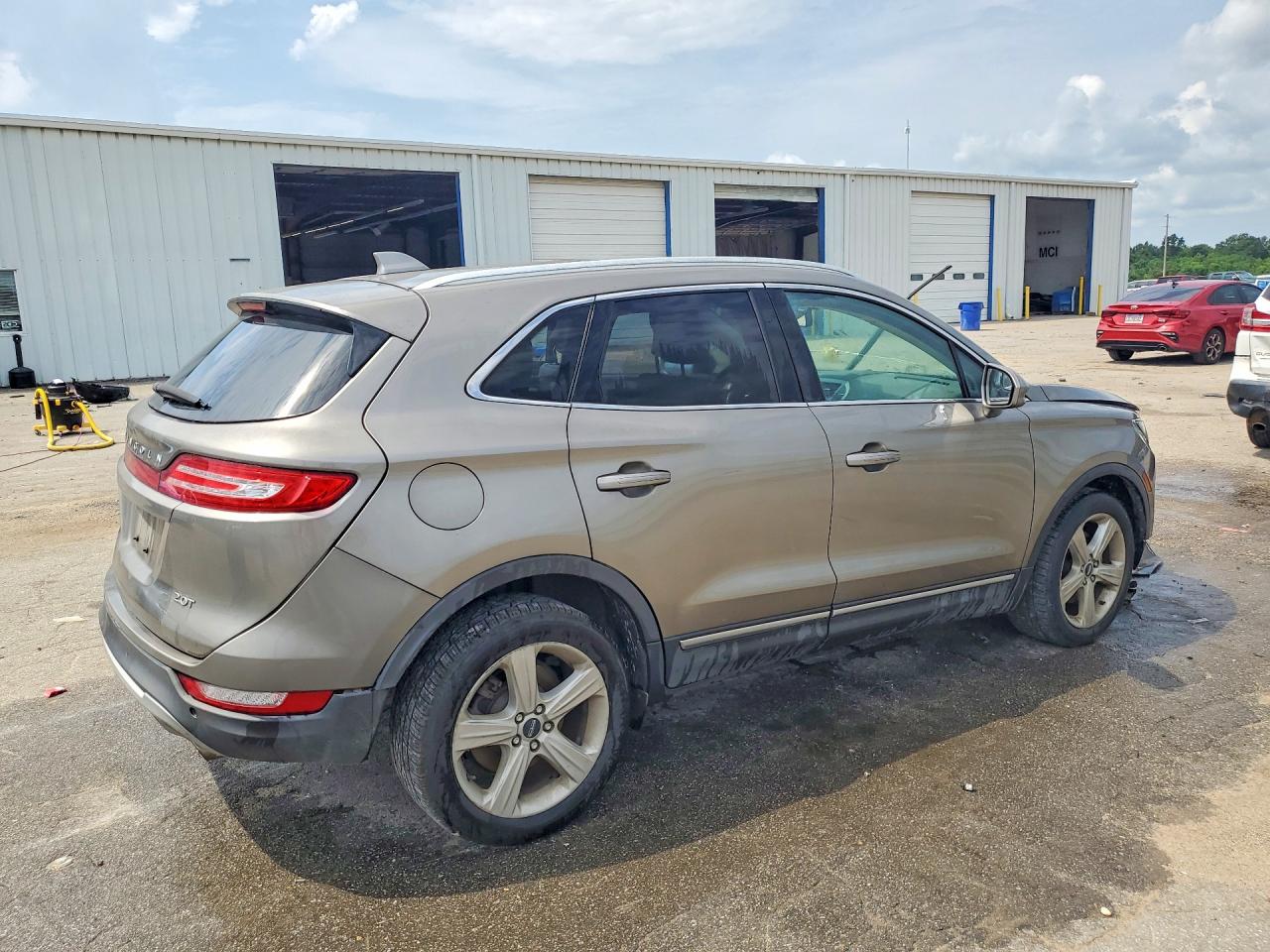 5LMCJ1C98HUL68529 · 2017 LINCOLN MKC · 3/13