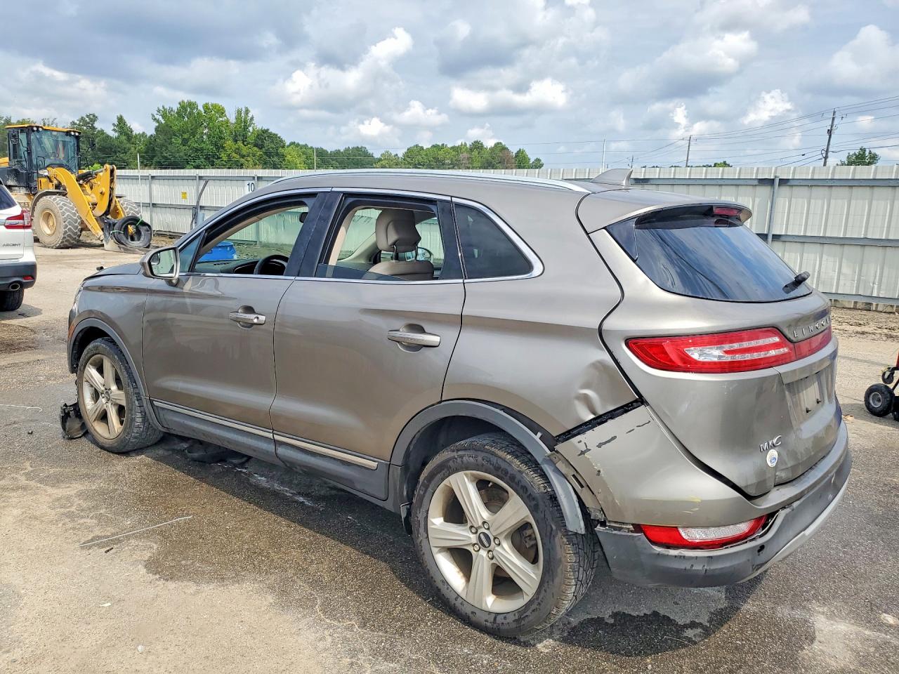 5LMCJ1C98HUL68529 · 2017 LINCOLN MKC · 2/13