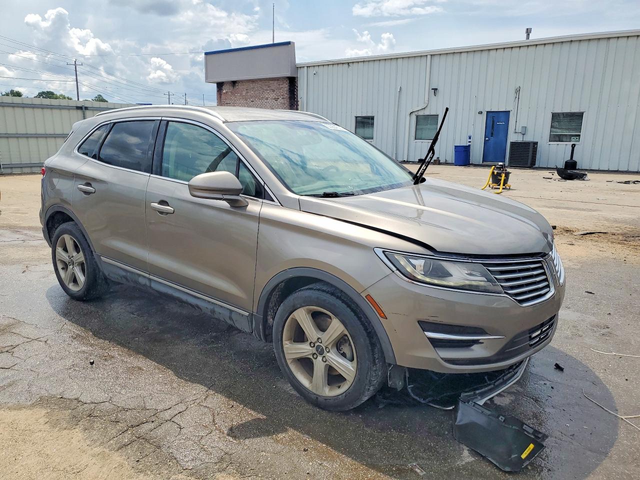 5LMCJ1C98HUL68529 · 2017 LINCOLN MKC · 4/13