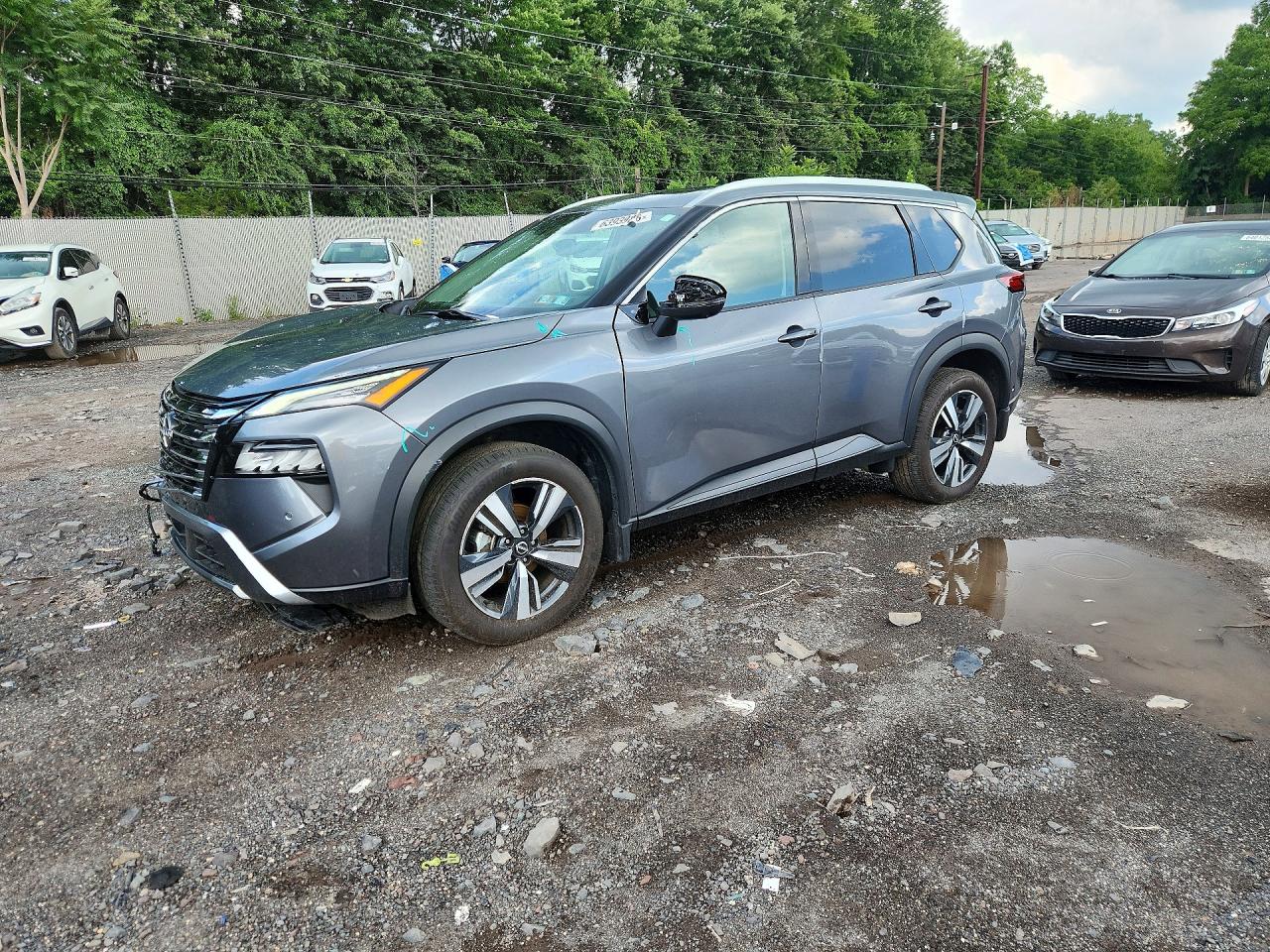 5N1BT3CB1RC735365 · 2024 NISSAN ROGUE