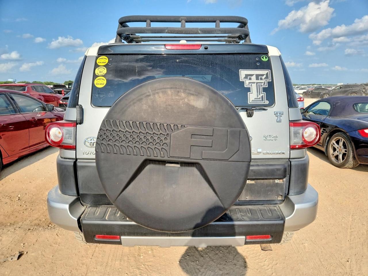 JTEBU4BF1CK117709 · 2012 TOYOTA FJ CRUISER · 6/12