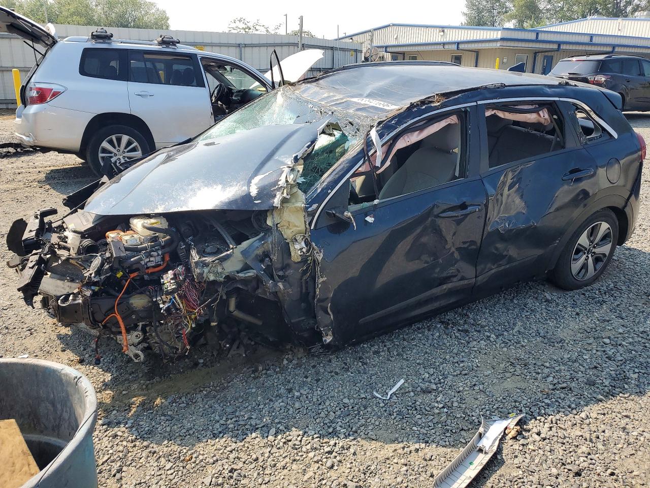 KNDCM3LD5K5265245 · 2019 KIA NIRO