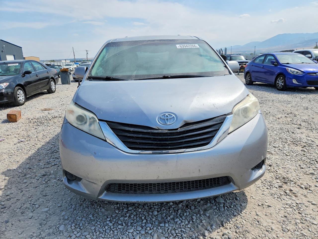 5TDKK3DC4BS119288 · 2011 TOYOTA SIENNA · 5/12