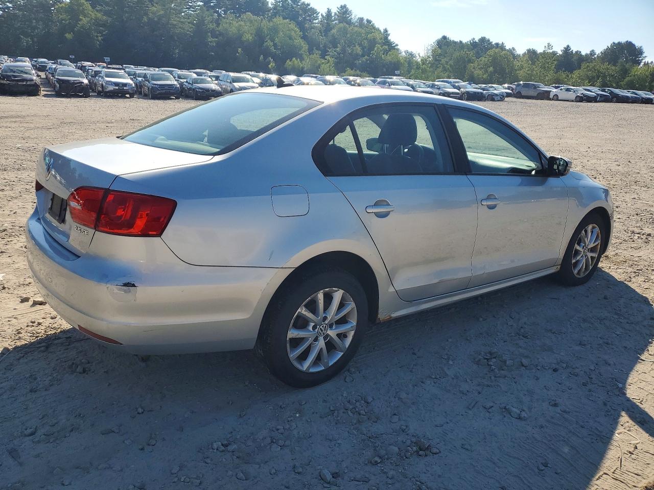 3VWDZ7AJ8BM051976 · 2011 VOLKSWAGEN JETTA · 3/12