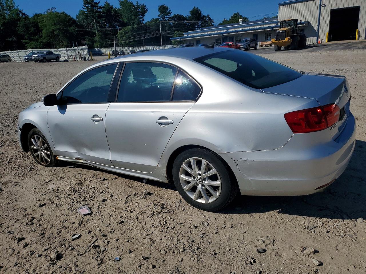 3VWDZ7AJ8BM051976 · 2011 VOLKSWAGEN JETTA · 2/12