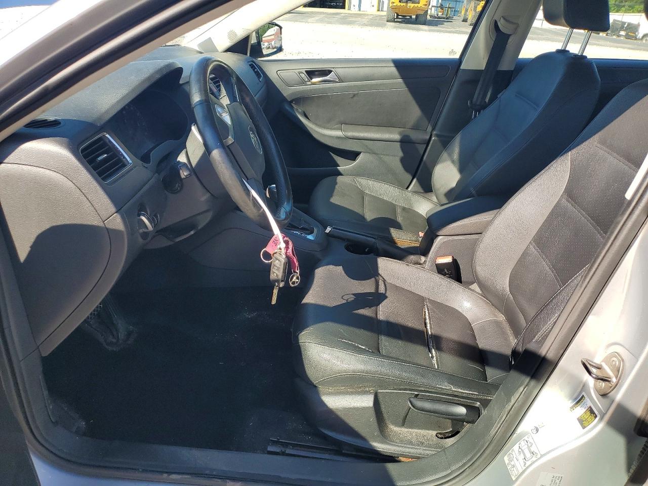 3VWDZ7AJ8BM051976 · 2011 VOLKSWAGEN JETTA · 7/12