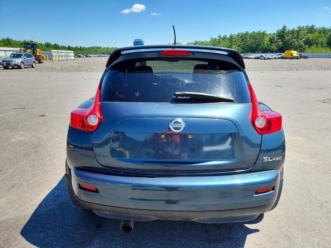 JN8AF5MV6BT013914 · 2011 NISSAN JUKE · 6/12