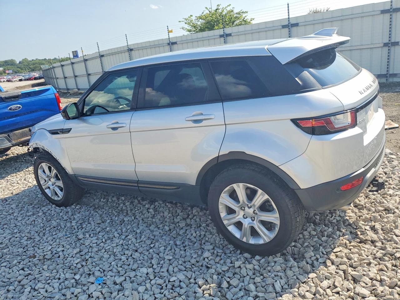 SALVP2RX6JH298904 · 2018 LAND ROVER RANGE ROVER EVOQUE · 2/13