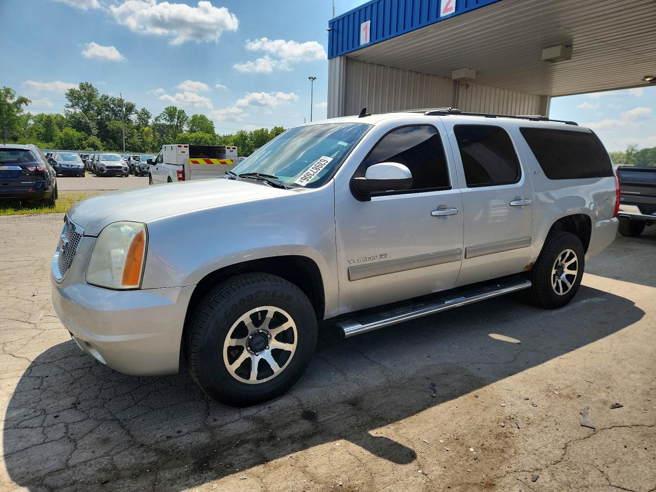 1GKS2KE35BR303716 · 2011 GMC YUKON XL