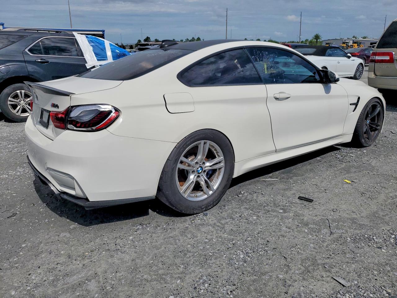WBS3R9C59FK333107 · 2015 BMW M4 · 3/13