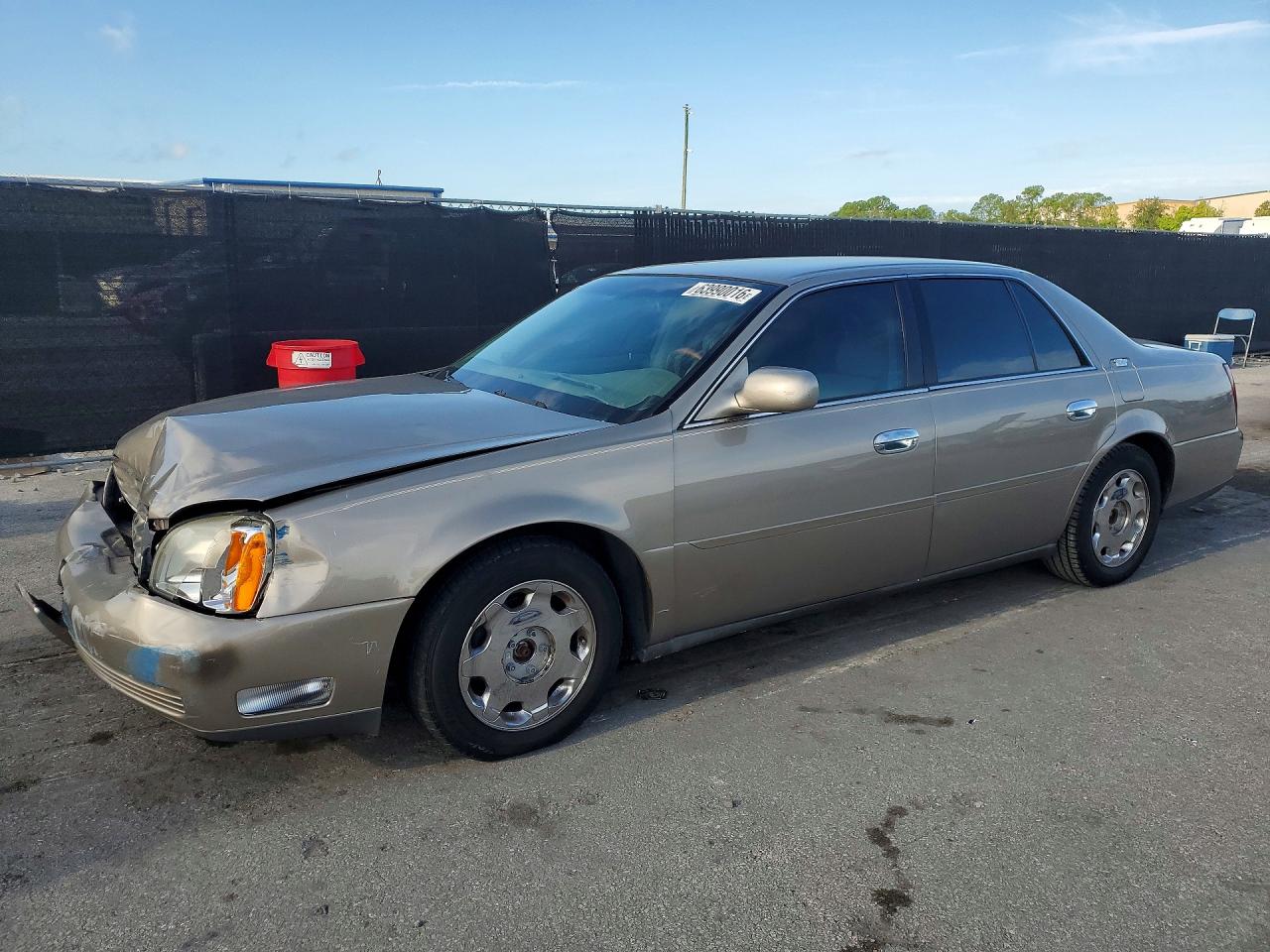 1G6KE57Y9YU226743 · 2000 CADILLAC DEVILLE
