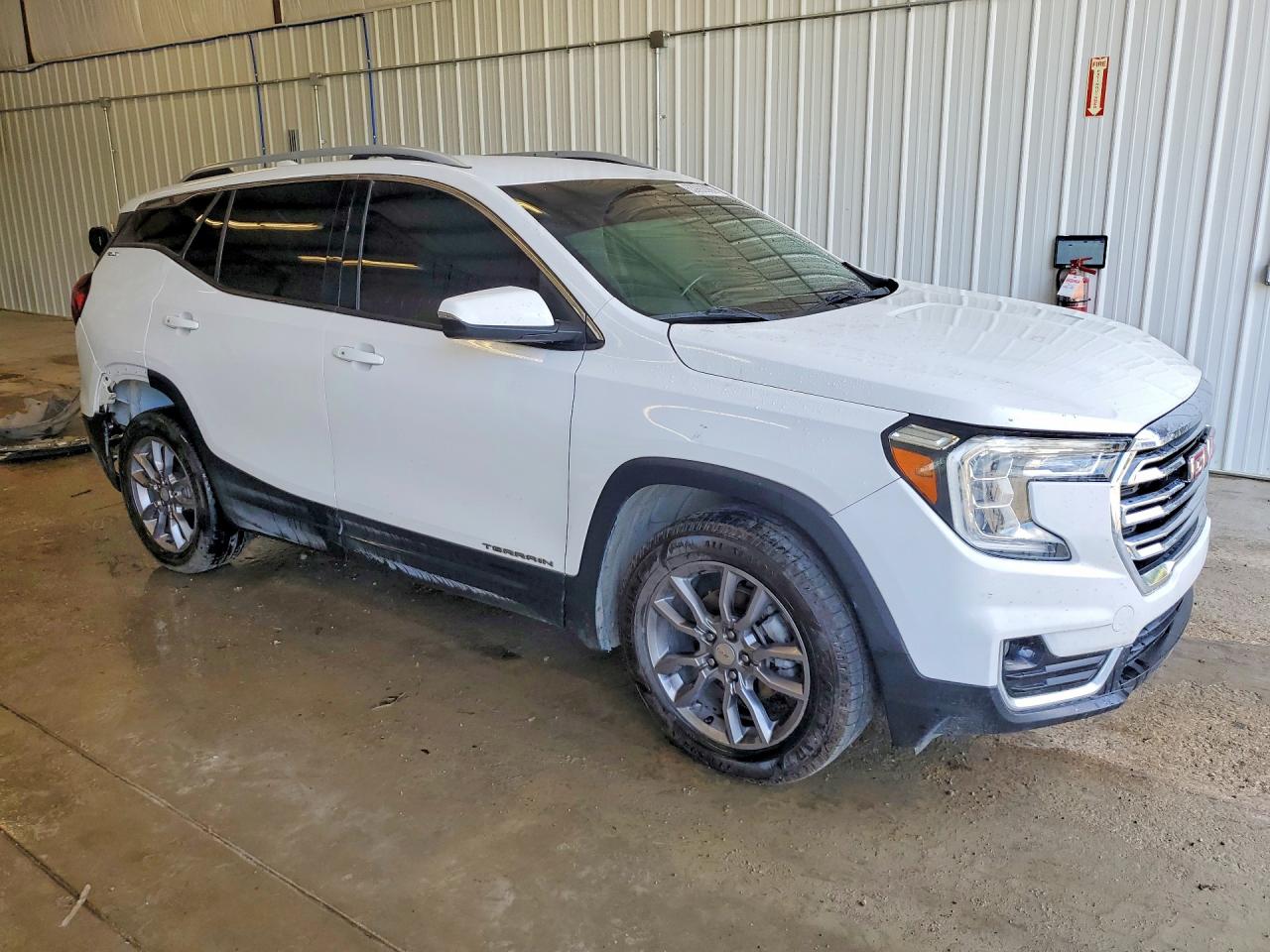 3GKALVEV7NL161859 · 2022 GMC TERRAIN · 4/14