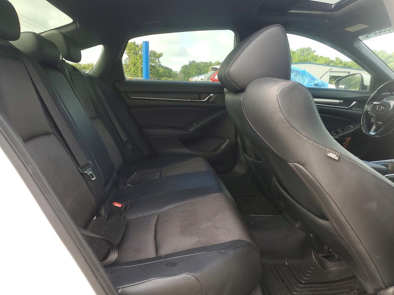 1HGCV2E36JA049214 · 2018 HONDA ACCORD · 10/13