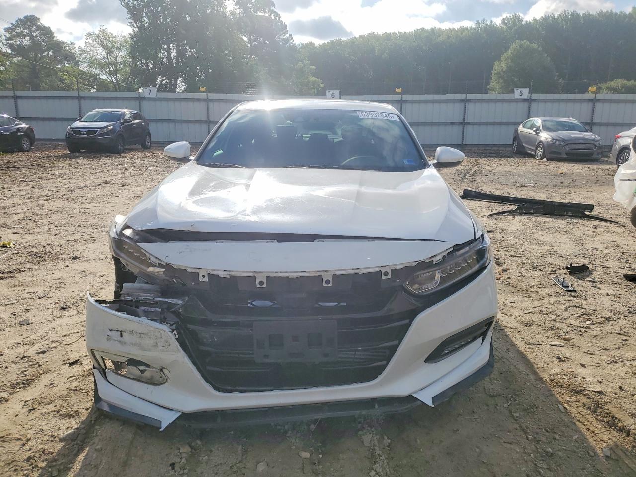 1HGCV2E36JA049214 · 2018 HONDA ACCORD · 5/13