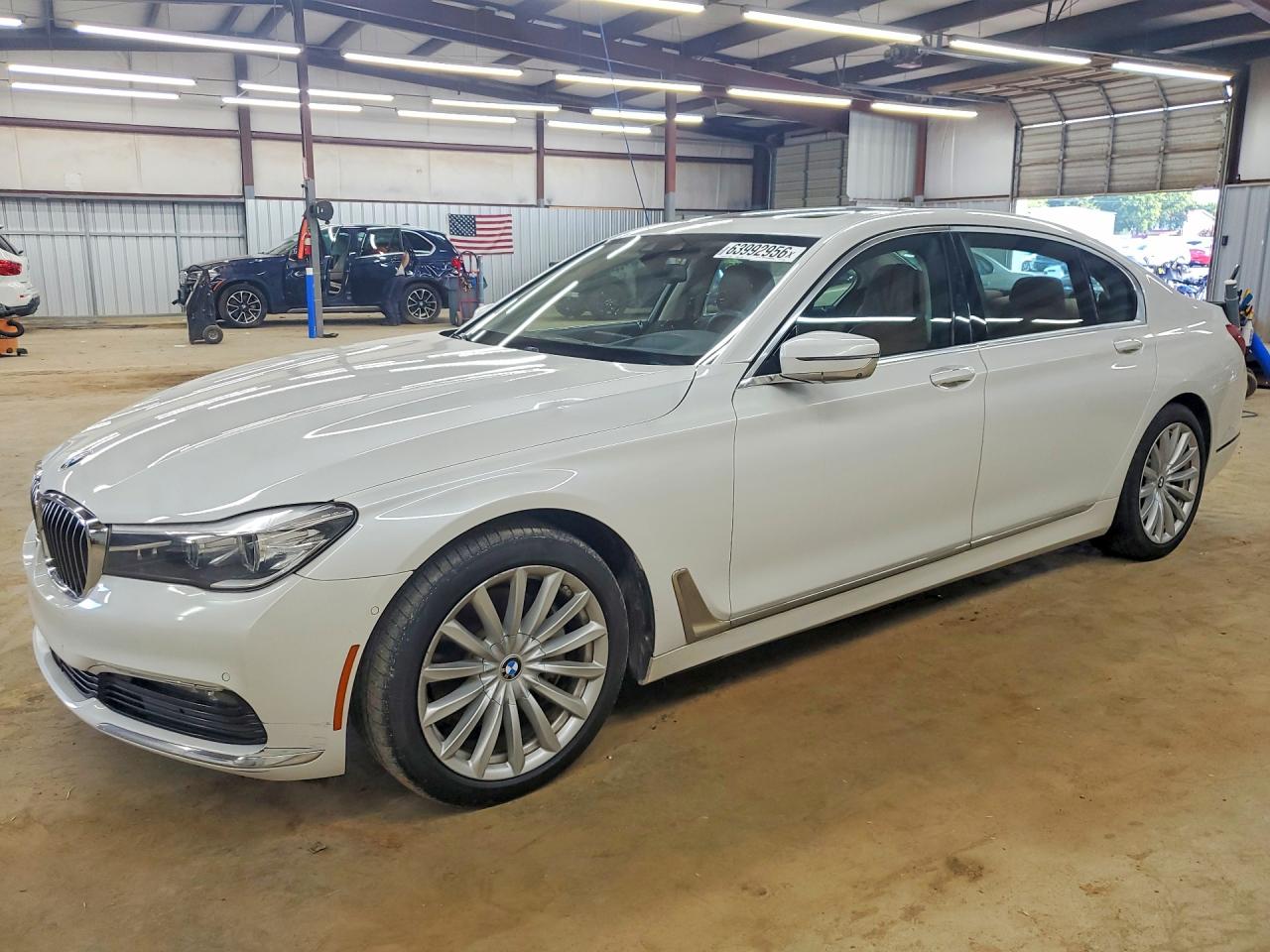 WBA7E2C53JG743146 · 2018 BMW 740