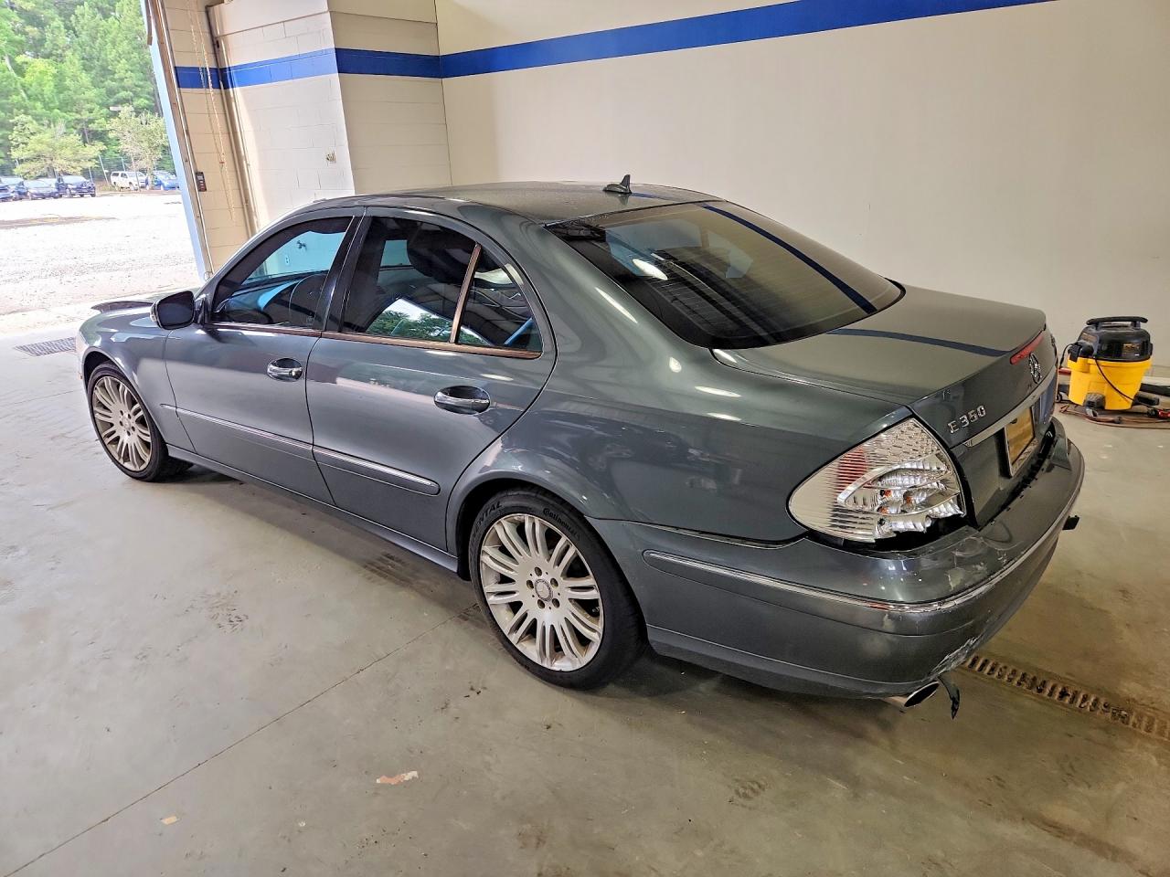 WDBUF87X08B240083 · 2008 MERCEDES-BENZ E · 2/13