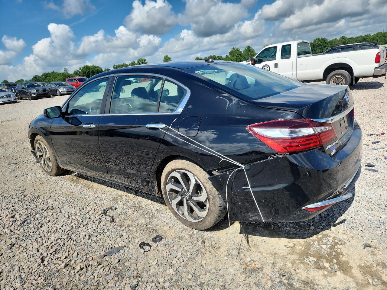 1HGCR2F84GA007633 · 2016 HONDA ACCORD · 2/12