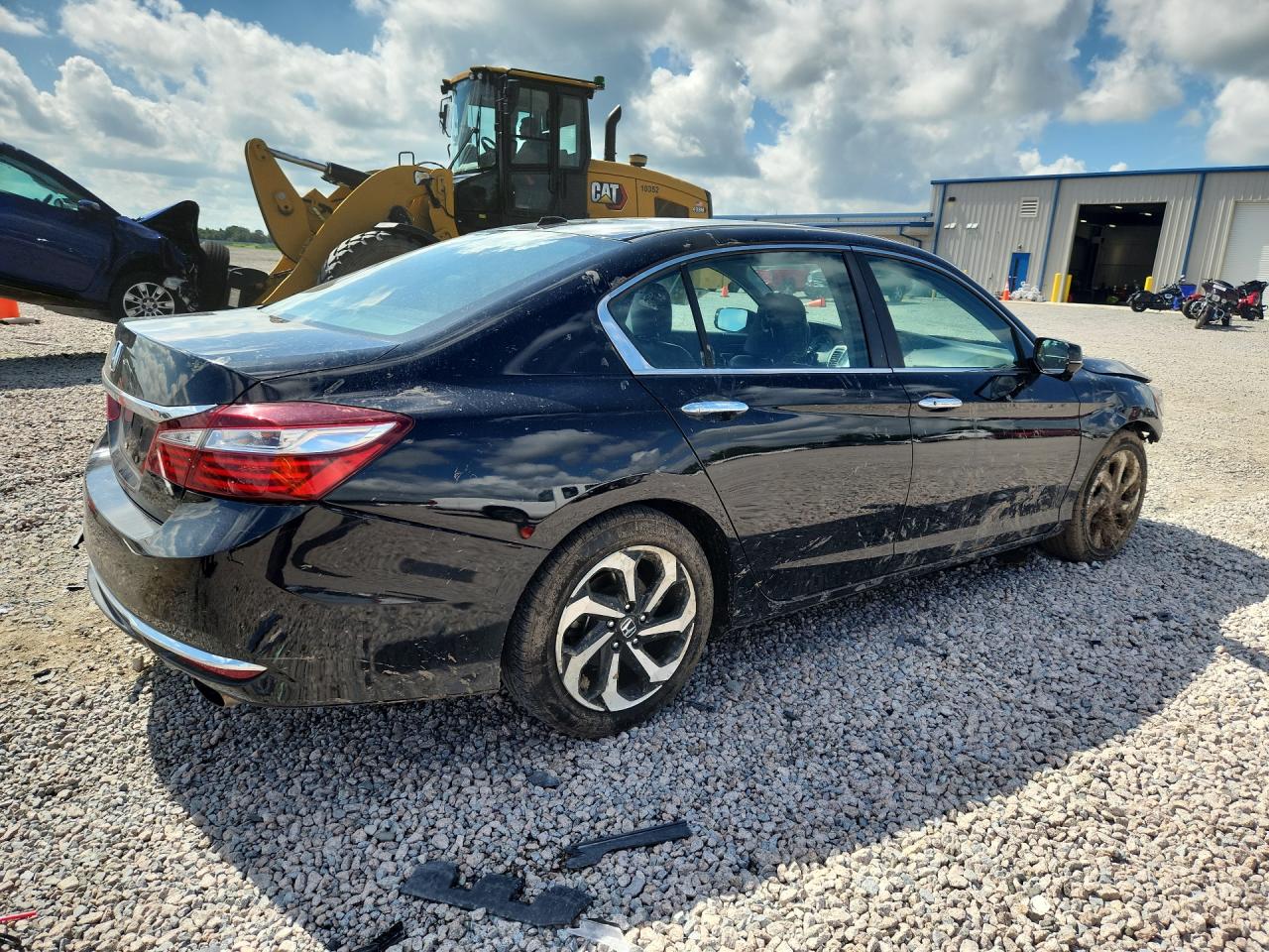 1HGCR2F84GA007633 · 2016 HONDA ACCORD · 3/12