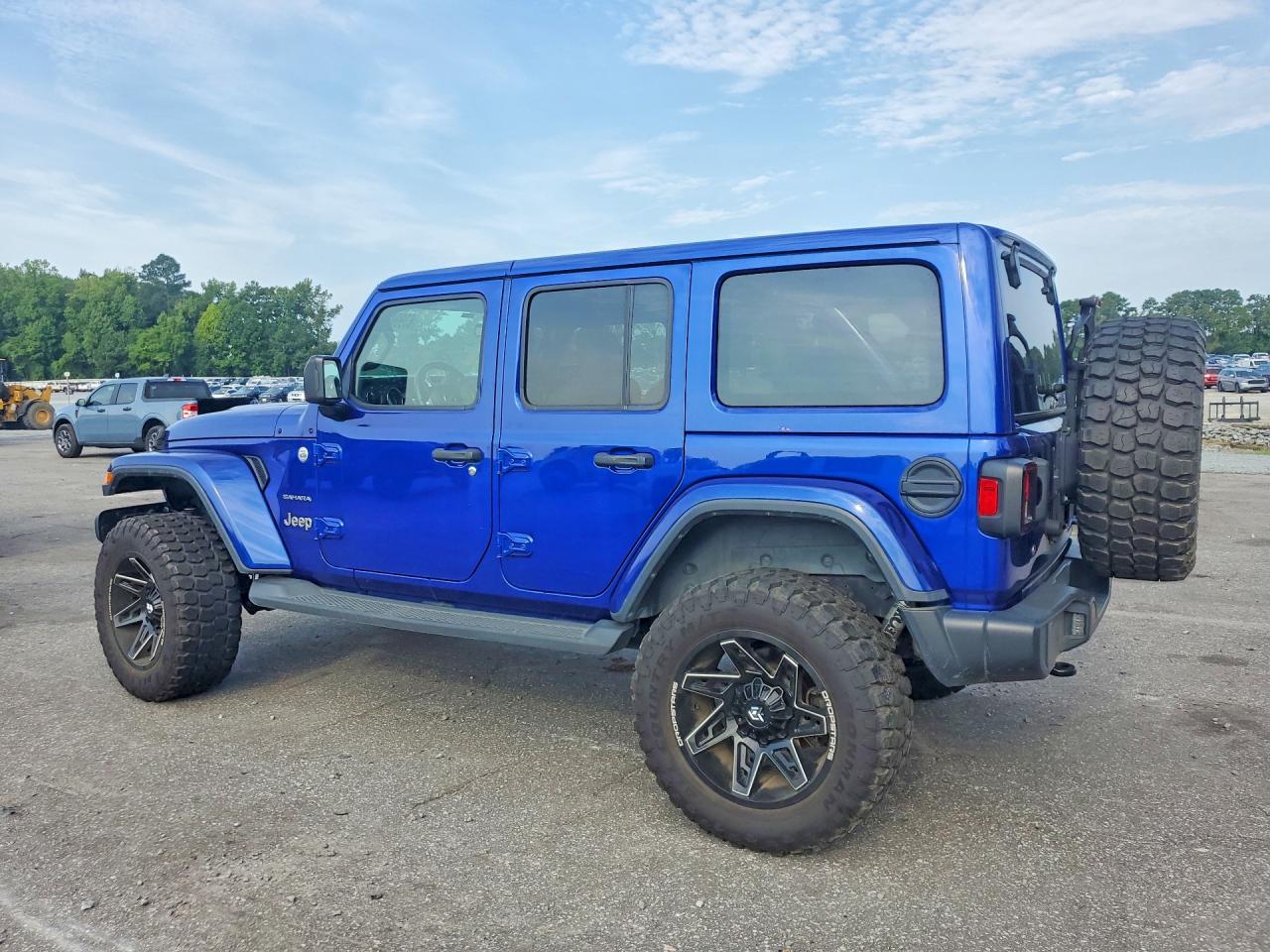 1C4HJXEG9JW296990 · 2018 JEEP WRANGLER UNLIMITED · 2/13
