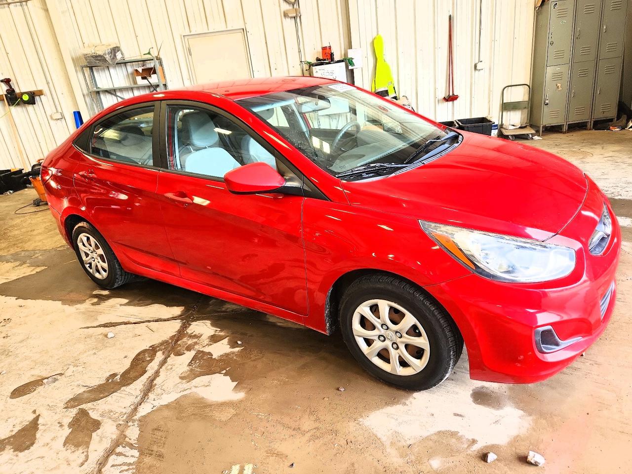 KMHCT4AE9CU235527 · 2012 HYUNDAI ACCENT · 4/12