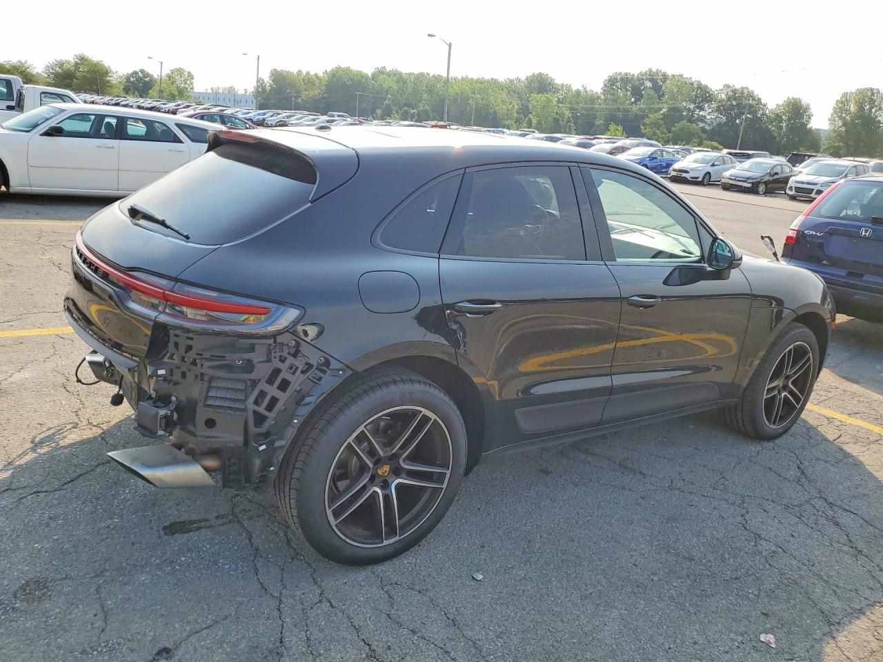 WP1AA2A59LLB15169 · 2020 PORSCHE MACAN · 3/14