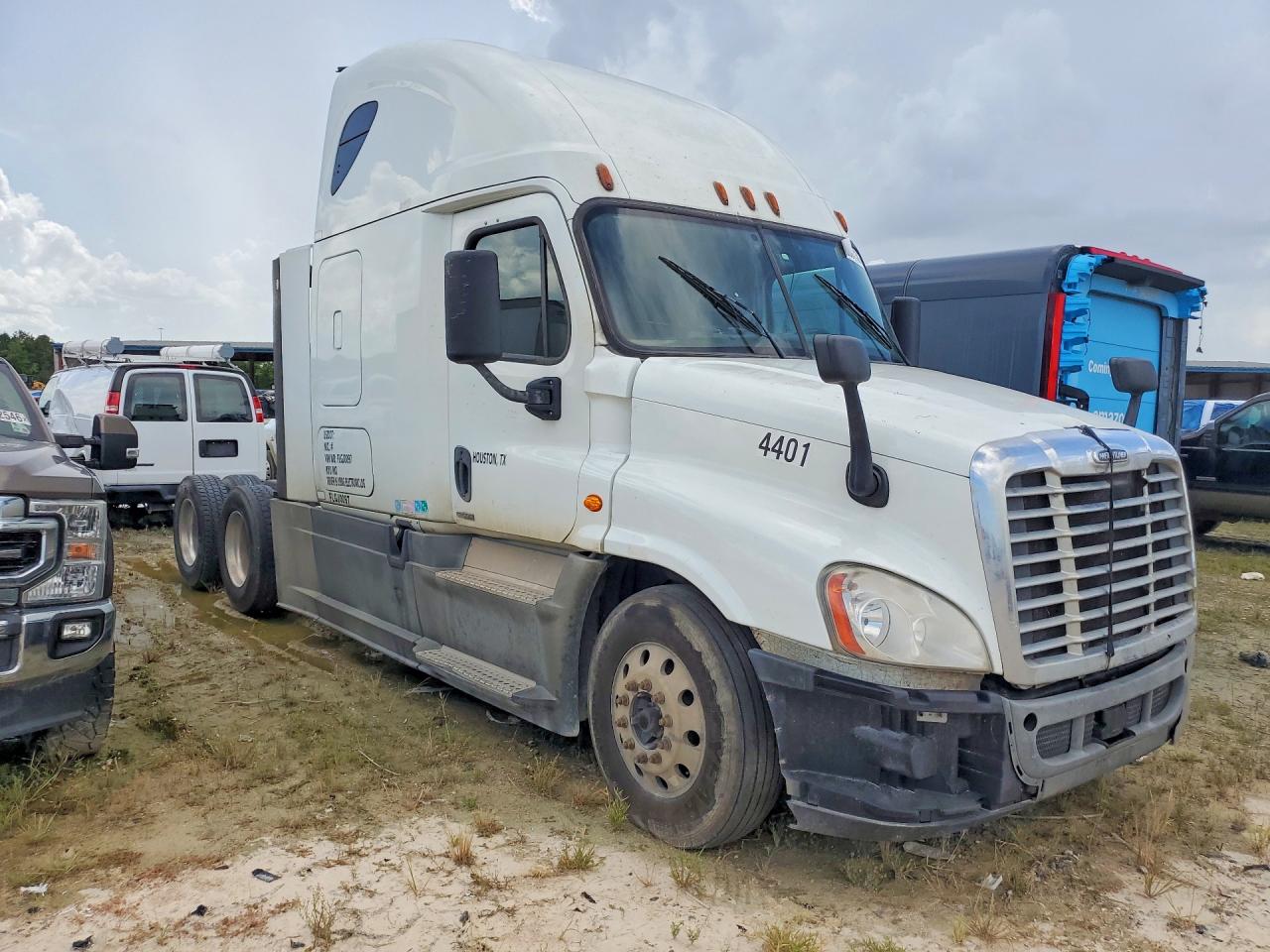 1FUJGLD57FLGJ0097 · 2015 FREIGHTLINER CASCADIA · 4/14