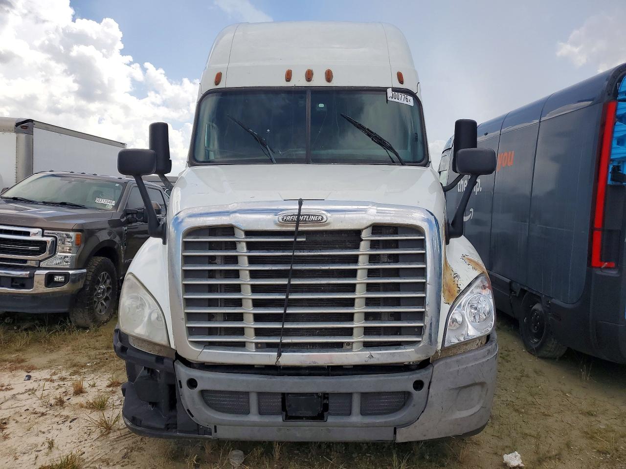 1FUJGLD57FLGJ0097 · 2015 FREIGHTLINER CASCADIA · 5/14