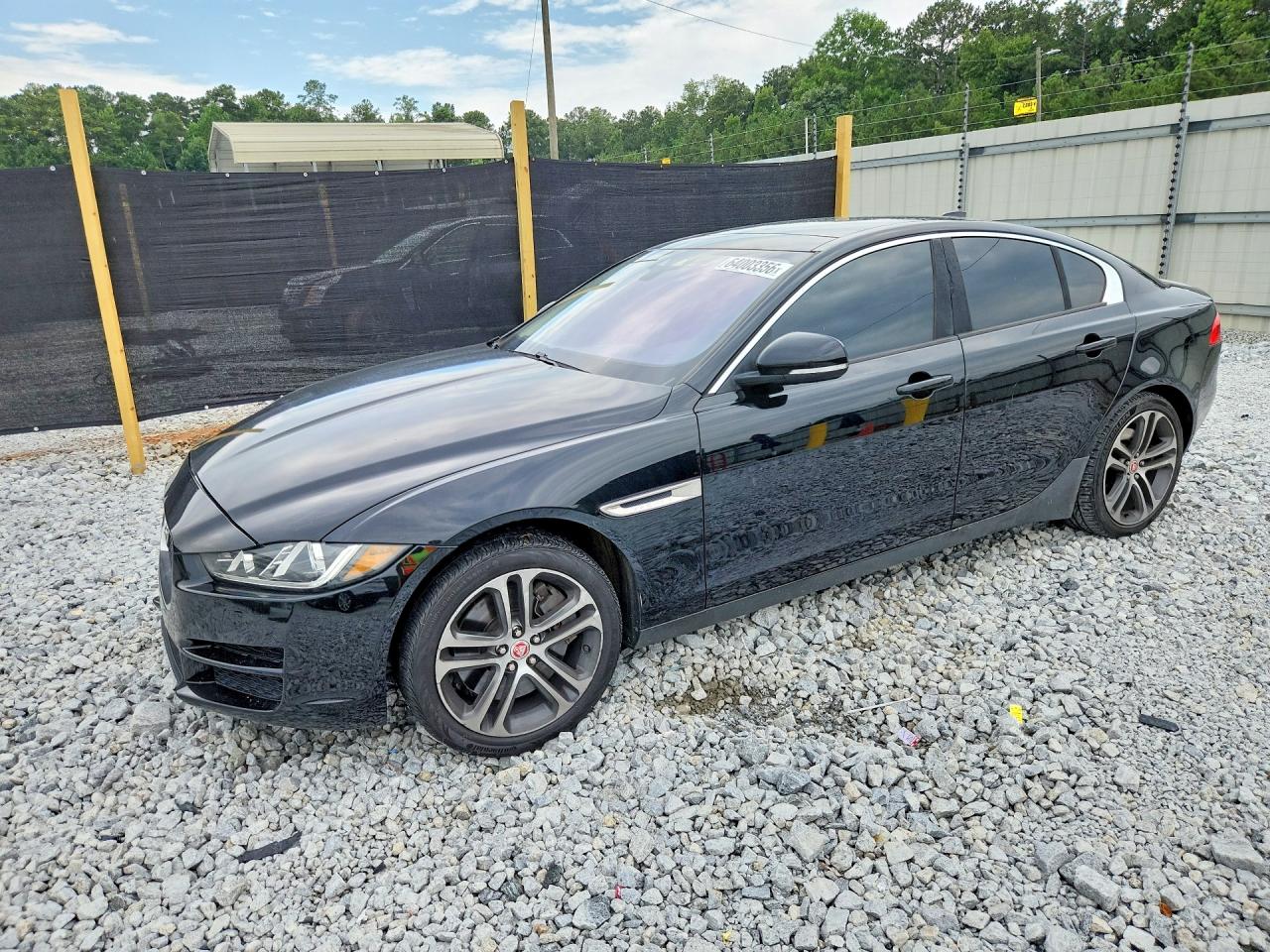 SAJAJ4BV6HA972484 · 2017 JAGUAR XE