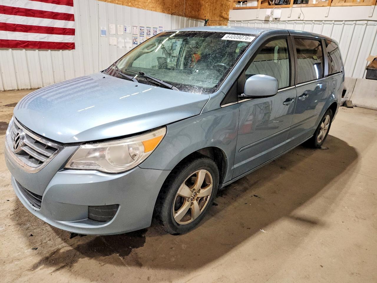 2V4RW3D18AR236967 · 2010 VOLKSWAGEN ROUTAN