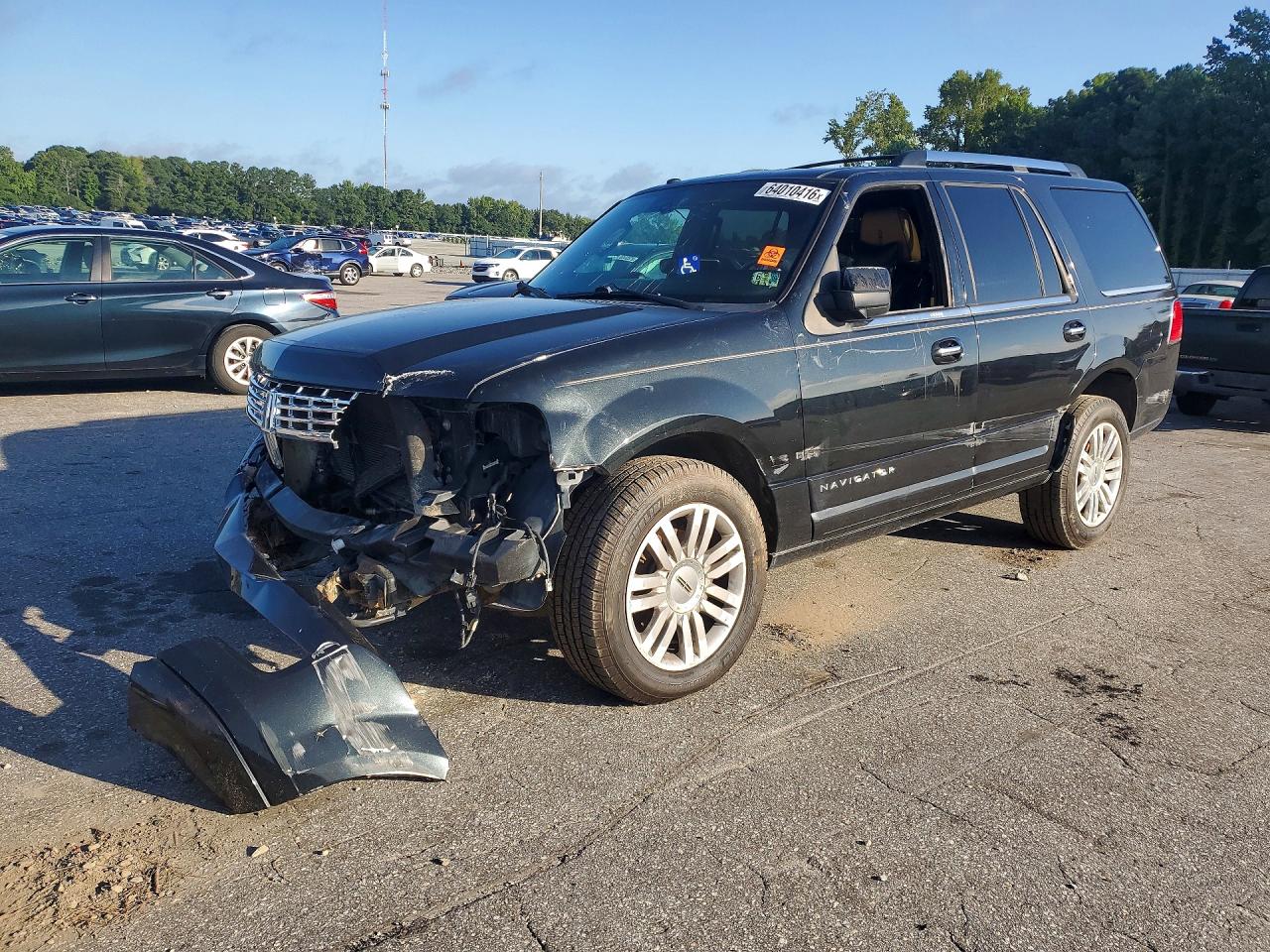 5LMJJ2J50BEJ01965 · 2011 LINCOLN NAVIGATOR