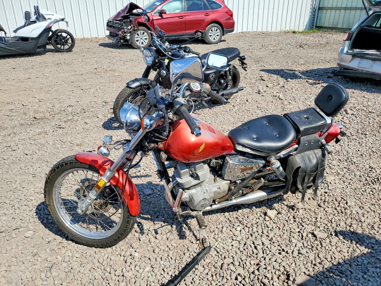 JH2MC1313FK002770 · 1985 HONDA CMX250 · 3/9