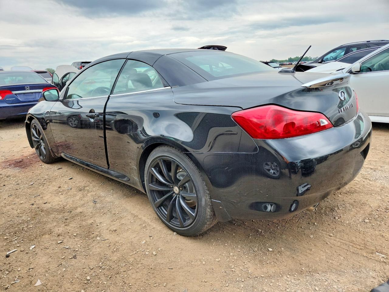 JNKCV66E29M723843 · 2009 INFINITI G37 · 2/13