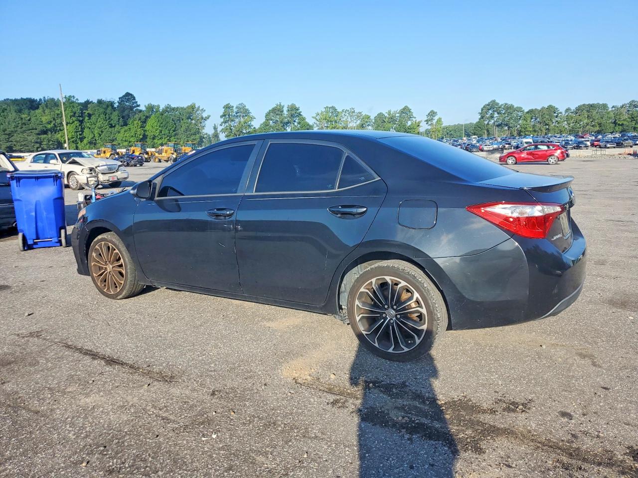 2T1BURHE6FC249774 · 2015 TOYOTA COROLLA · 2/12