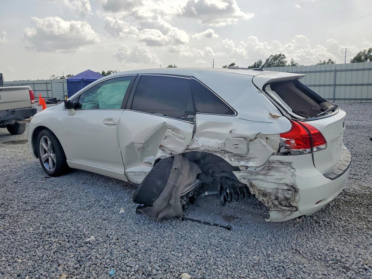 4T3ZK3BBXAU032338 · 2010 TOYOTA VENZA · 2/13