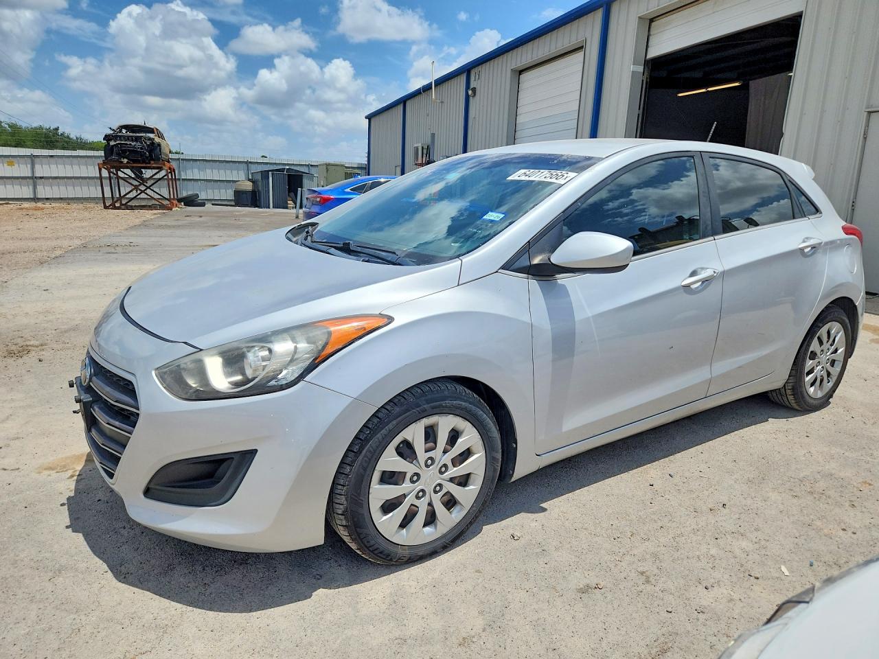 KMHD35LH1HU368758 · 2017 HYUNDAI ELANTRA GT