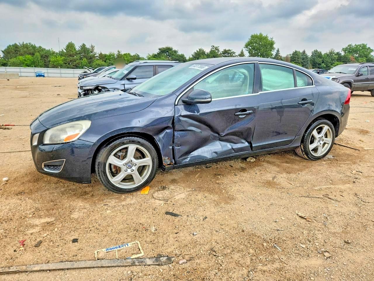 YV1622FS2C2046621 · 2012 VOLVO S60