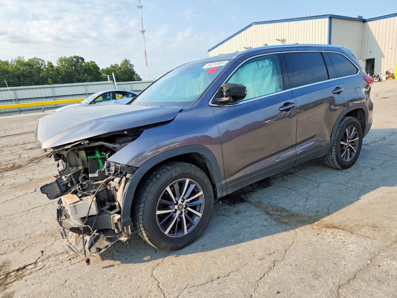 5TDKZRFH2HS511556 · 2017 TOYOTA HIGHLANDER