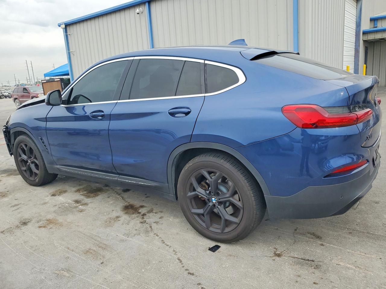 5UX2V1C05M9H10428 · 2021 BMW X4 · 2/14